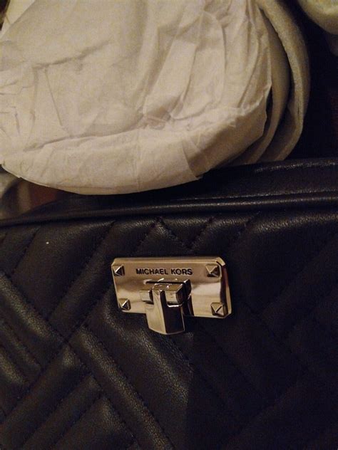 MICHAEL KORS PEYTON SMALL CAMERA BAG 